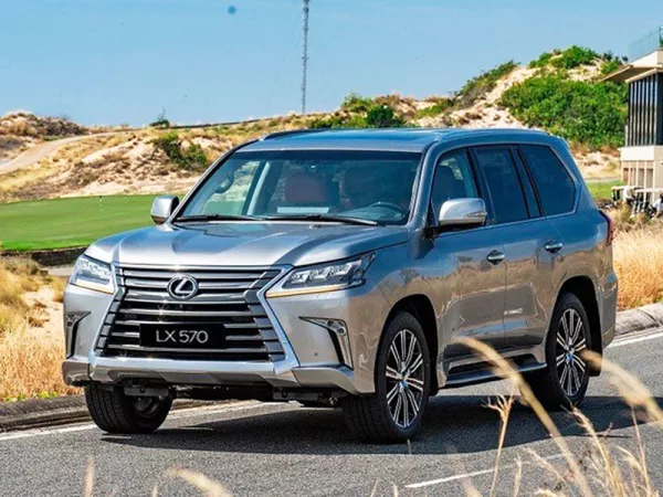 Dịch vụ thay Kính chắn gió xe Lexus LX 570 tận nơi
